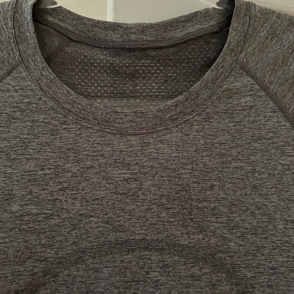 Heathered Grey Swiftly Tech Size 6 - image 6